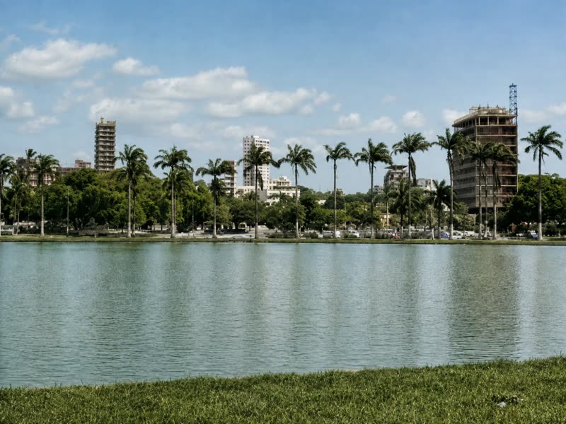 Lagoa de João Pessoa — paisagem recuperada com cores plausíveis para a época