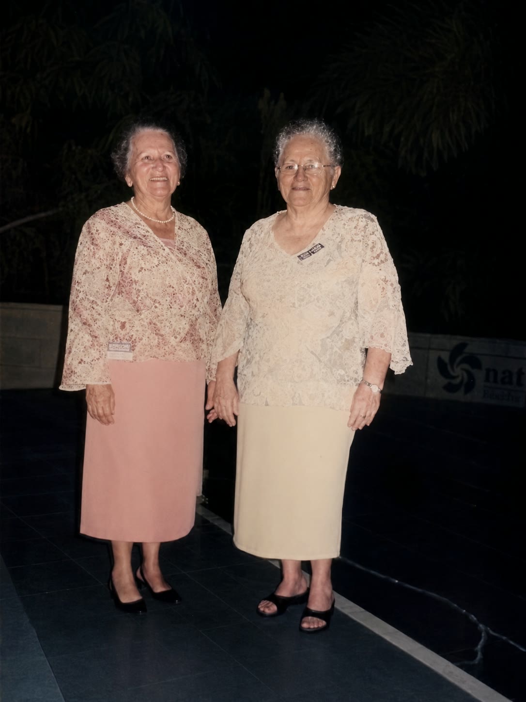 As senhoras — fotografia restaurada, com rendas e detalhes recuperados